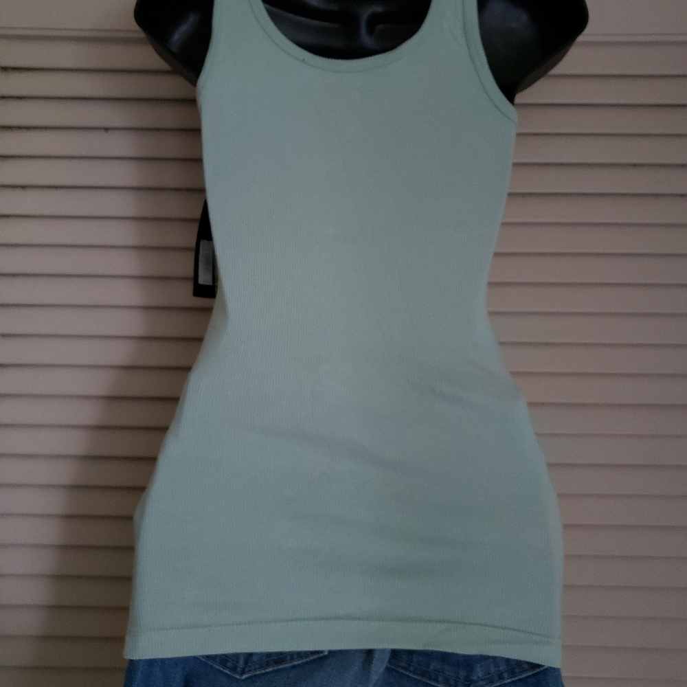 Tank top - Picture 2 of 2